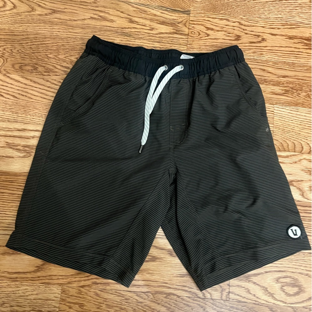 VUORI Kore Athletic Shorts Small